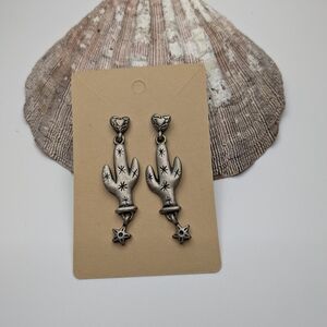 GUESS brand Silver Cactus Dangle Earrings Pre  Owned